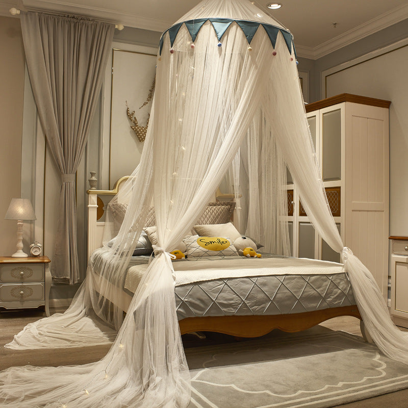 Dreamy Canopy Bed Mosquito Net